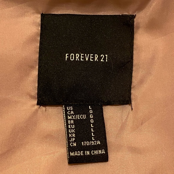 Forever 21 Faux Fur Vest - Picture 3 of 4